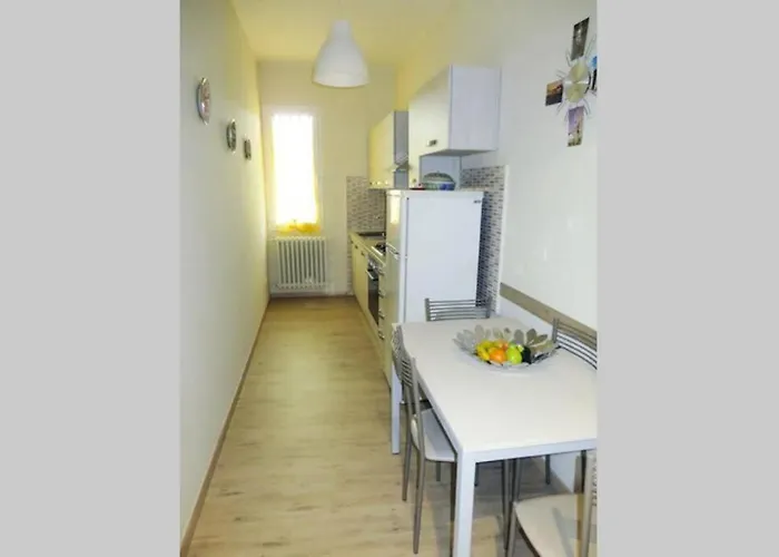 Lovely With Stunning View Apartment *